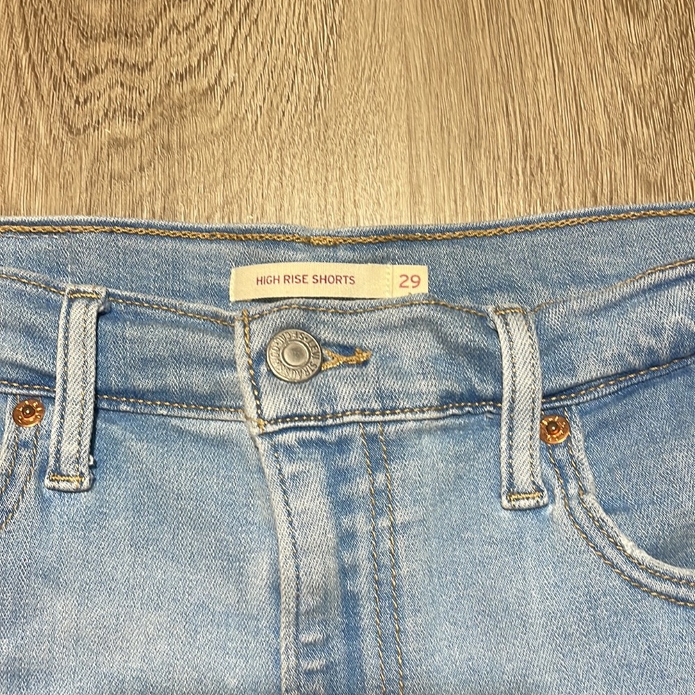 LEVIS High Rise Jean Shorts Women’s | Size 29 - Picture 4 of 6